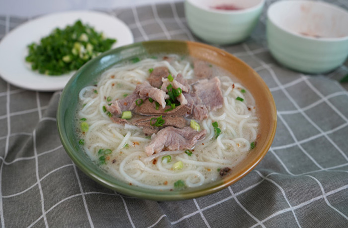 镜铁区原味汤粉王培训
